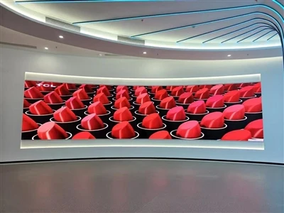 Why Every Luxury Brand Needs a Curved LED Display Why Every Luxury Brand Needs a Curved LED Display